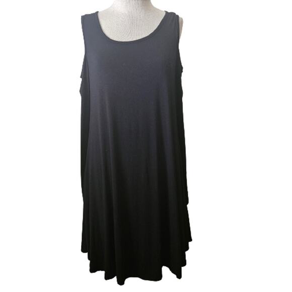Black Cold Shoulder Long Sleeve Shift Dress Size Medium - Picture 1 of 5